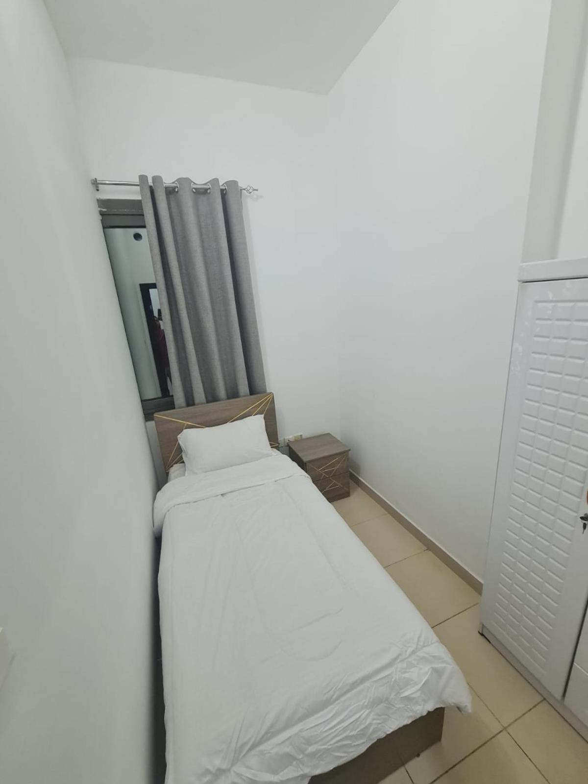 Charming Emirates Hostel - Female Only 沙迦 外观 照片